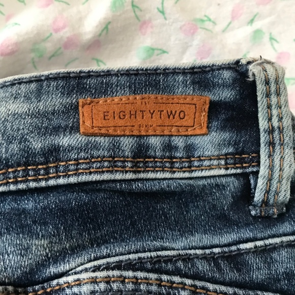 EightyTwo Denim Acid Wash Skinny Ankle Jeans Size 5 Pockets Dark Blue Distressed - Picture 14 of 16